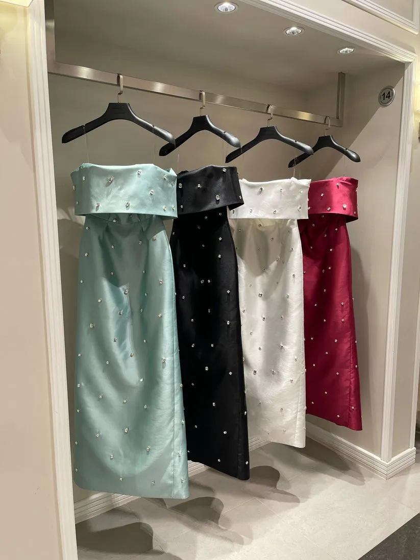 𝐆𝐈𝐒𝐄𝐋𝐋𝐄 Low Shoulder Embroidered Mikado Evening Dress T56743