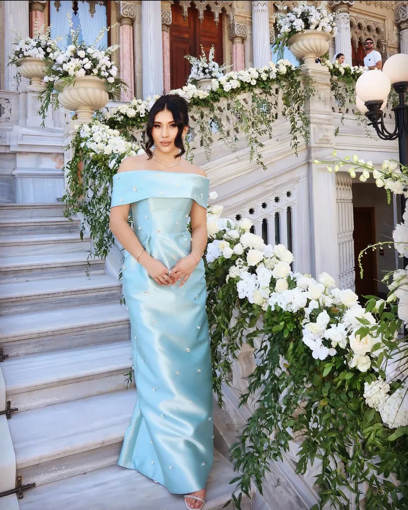 𝐆𝐈𝐒𝐄𝐋𝐋𝐄 Low Shoulder Embroidered Mikado Evening Dress T56743