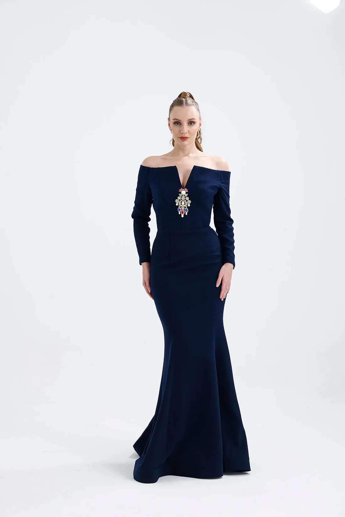 𝐌𝐄𝐋𝐎𝐍𝐈 Stone Accessory Off Shoulder Long Sleeve Fish Cut Crepe Long Evening Dress-T56732