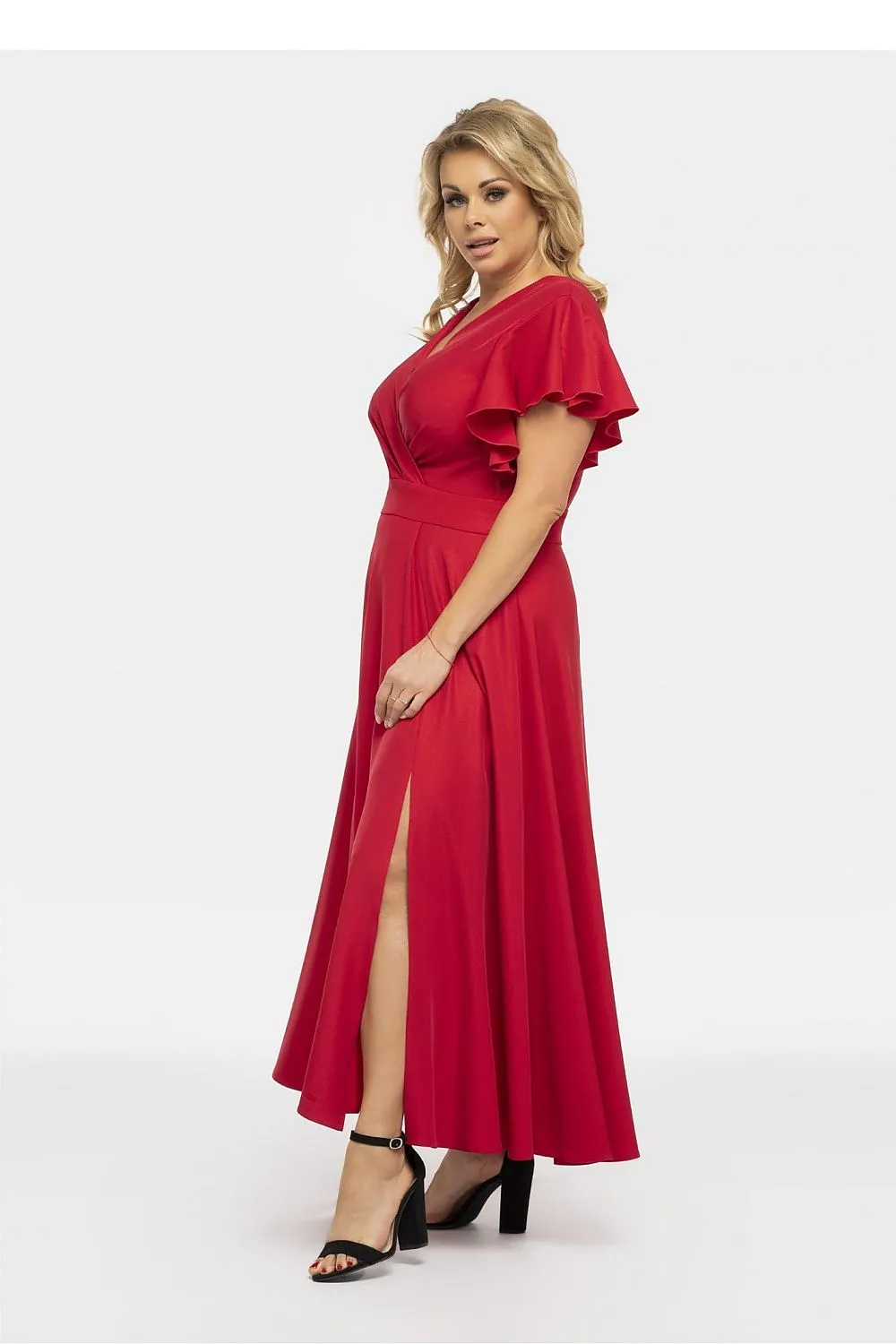 Elegance Redefined: The Aksena Dress - A Flared, Flawless Fit for Every Occasion