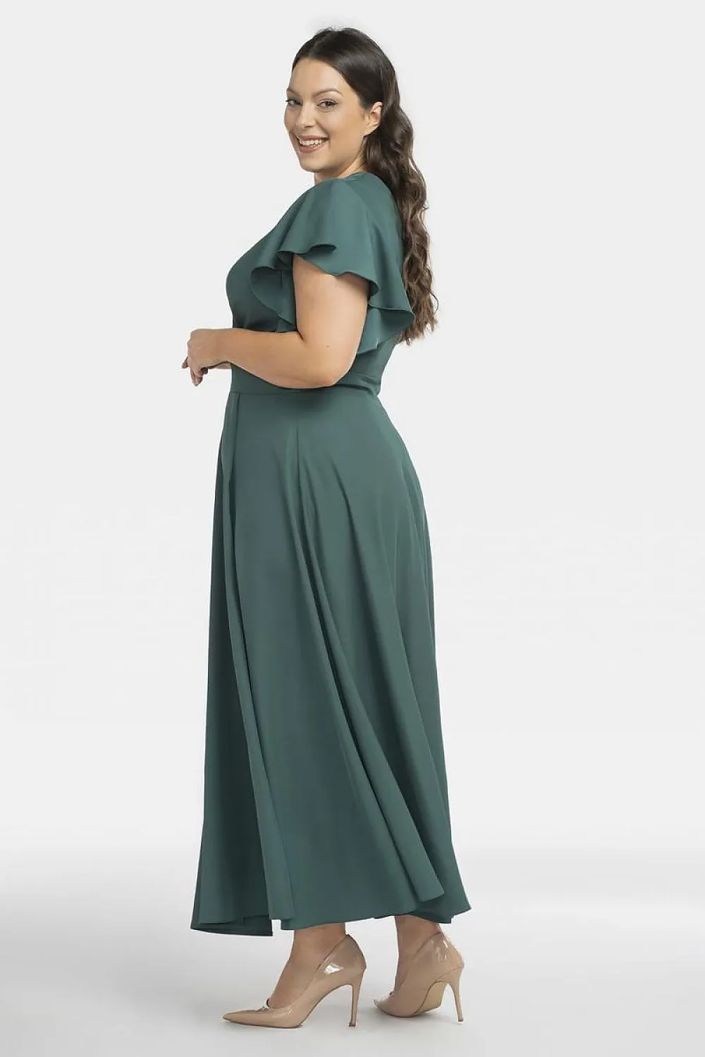 Elegance Redefined: The Aksena Dress - A Flared, Flawless Fit for Every Occasion