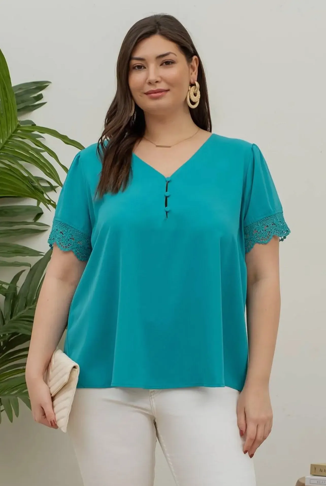 Lace Sleeve Top (Plus)