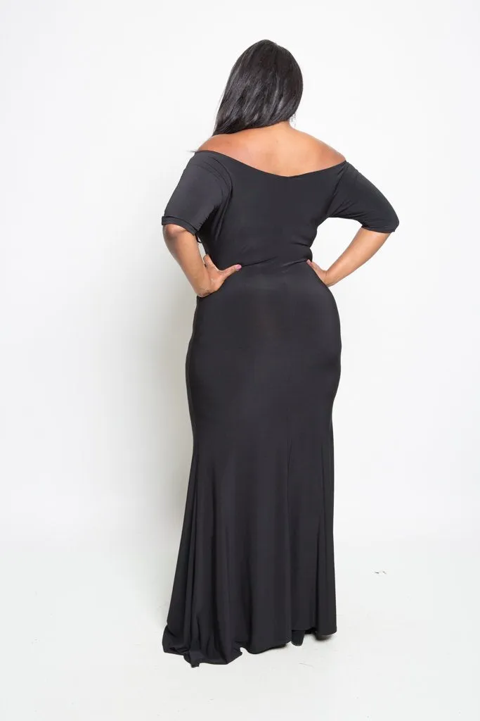 Plus Size Classic Off-Shoulder Solid Maxi Dress