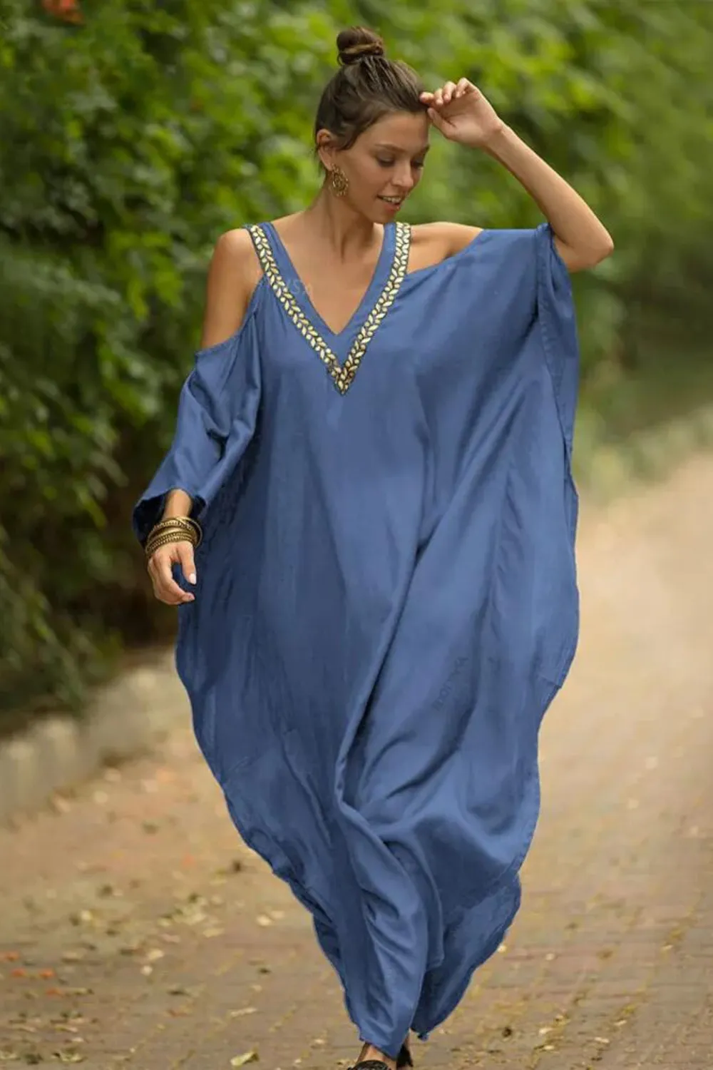 Plus Size Sexy Cold Shoulder V Neck Bats Sleeve Loose Beach Dress