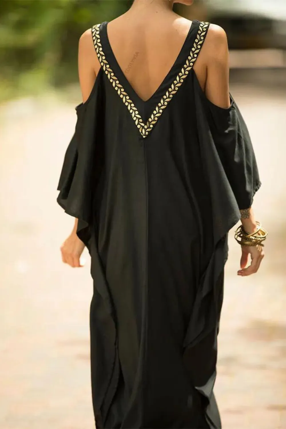 Plus Size Sexy Cold Shoulder V Neck Bats Sleeve Loose Beach Dress
