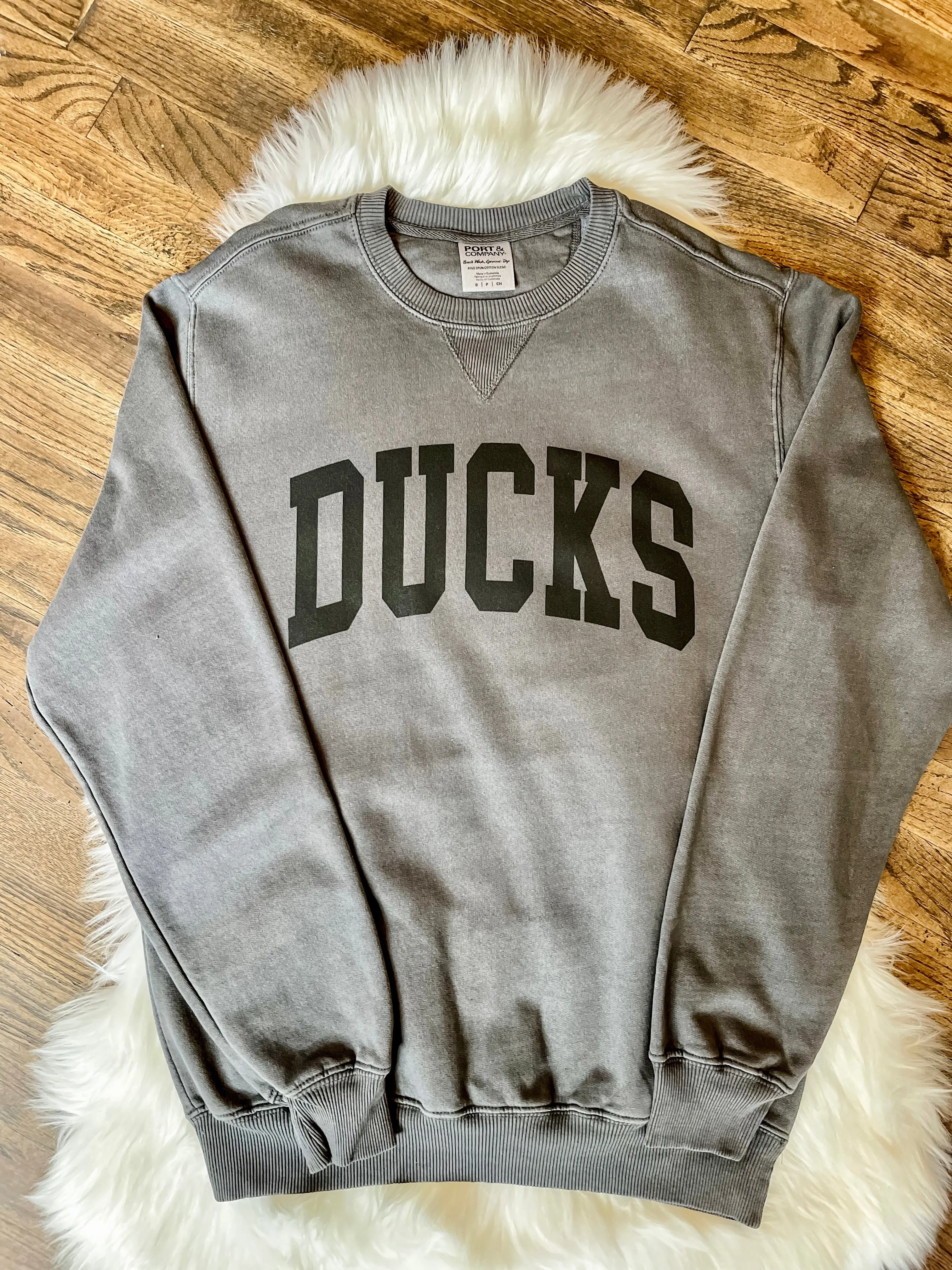 SS Preppy Mascot Pullover || Ducks on Gray