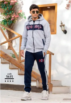 Stylish two-piece sportswear